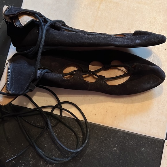 Nine West size 6 ankle tie flats - Picture 3 of 3